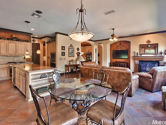 5th image of 3810 Kingsbarns Dr