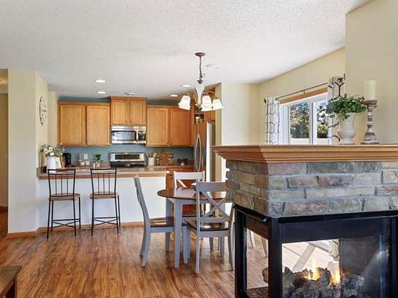5th image of 3239 Oak View Dr