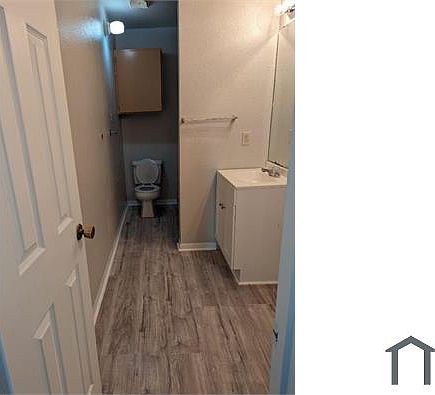 2nd image of 207 North Dr APT B