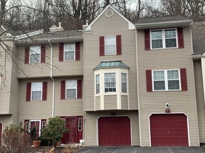 98 Pinehurst Dr, Washington, NJ, 07882