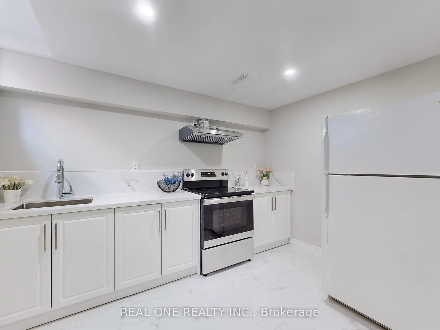 2 bed, $1,700 — Photo 2