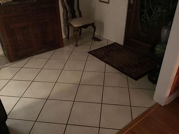 Entry has Marble floors.