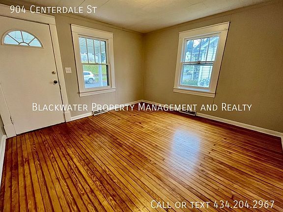2nd image of 904 Centerdale St
