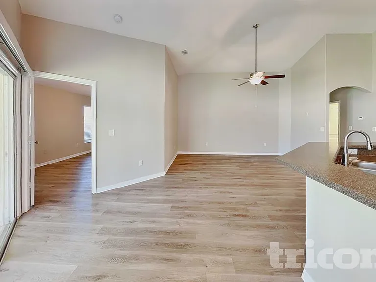 3921 Langdrum Dr — Photo 6