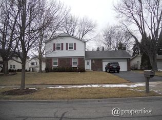 951 Dunham Ln, Buffalo Grove, IL 60089