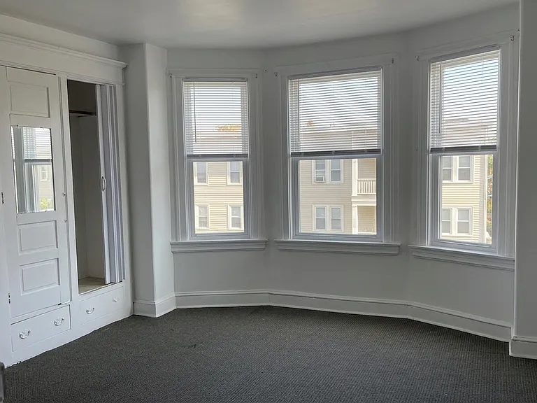 3122 E St — Photo 5