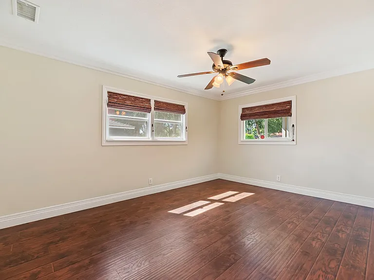 4570 Emerson St — Photo 22