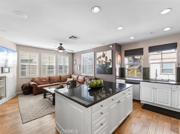 22 Arlington St, Mission Viejo, CA 92694