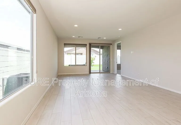 17568 W Missouri Ave — Photo 4
