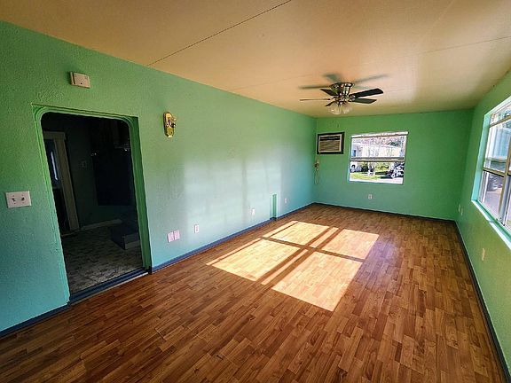 3rd image of 1297 Sunshine Cir