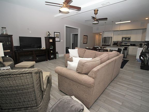 3rd image of 222 E Scenic Dr APT 2