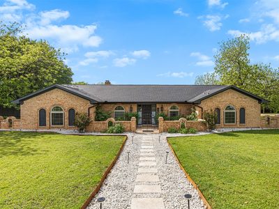 109 Hillside Dr W, Burleson, TX, 76028
