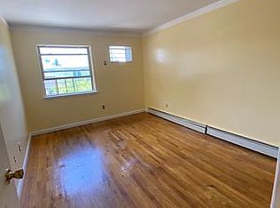 14-31 Pinson St #2, Far Rockaway, NY 11691