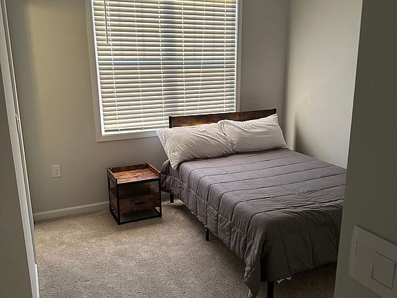 Guest room (furniture included at additional fee))