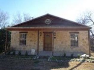 704 NE Barnard St, Glen Rose, TX 76043