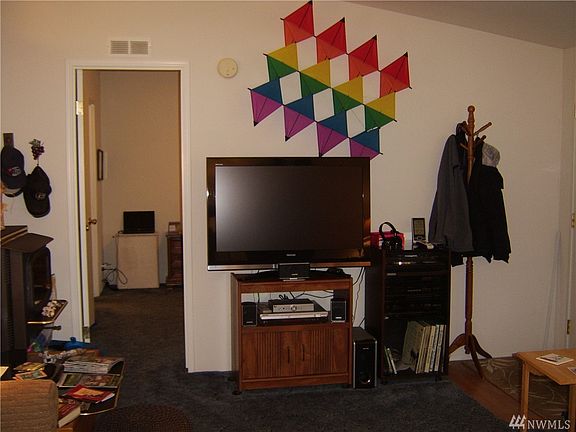5th image of 2307 267th Ln