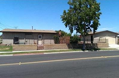 3rd image of 5394 Triana St