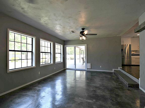 5th image of 801 Sampson Ave