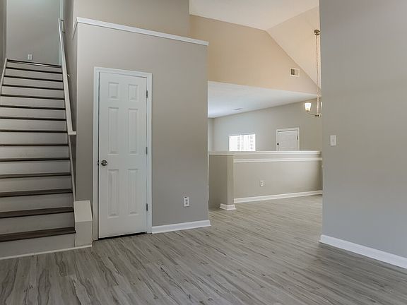 4th image of 3179 Lower Creek Dr