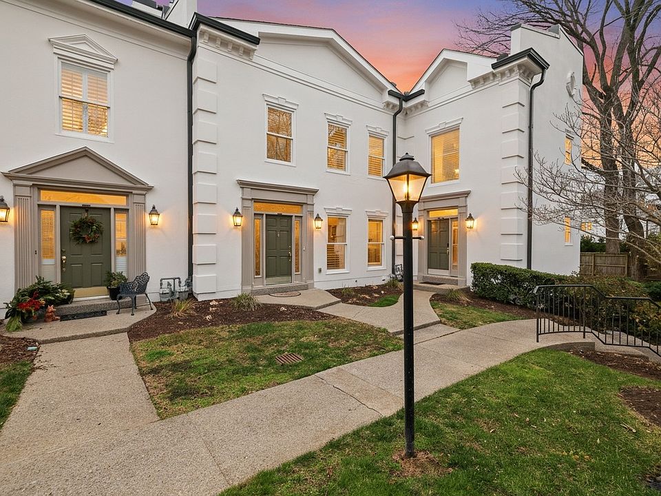 1st image of 3033 Woodlawn Dr