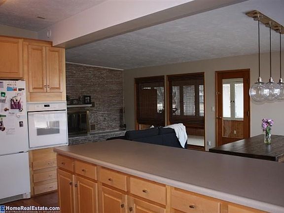 4th image of 1014 Dale Dr