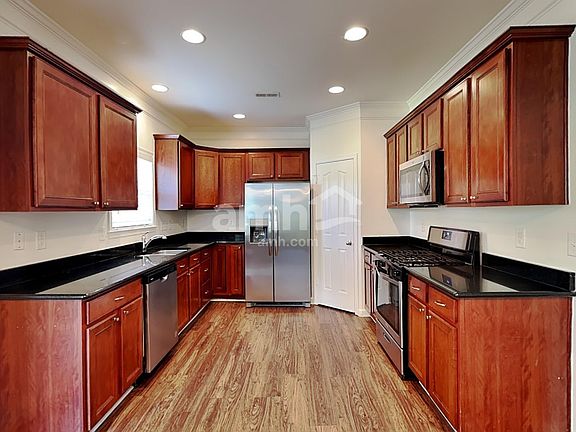3rd image of 16531 Falconry Way