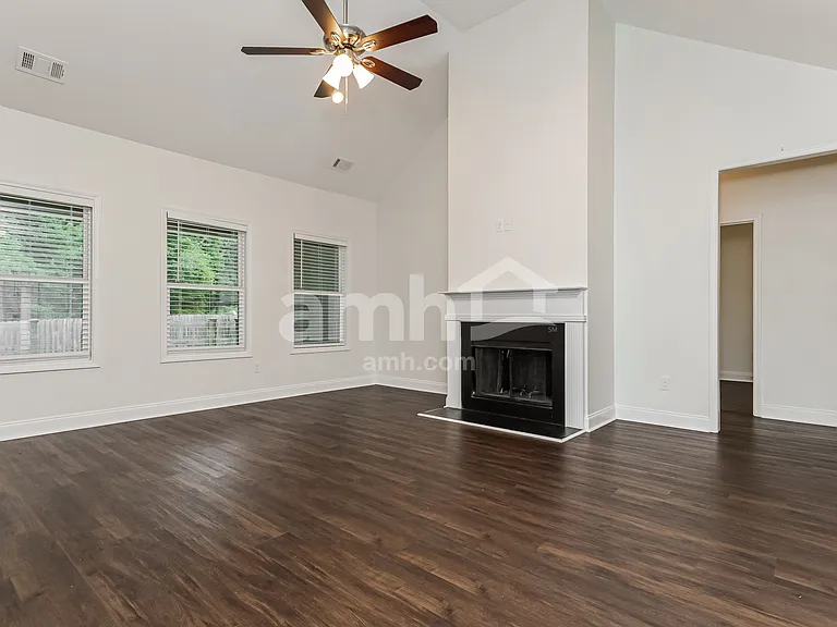121 Coulter Woods Dr — Photo 11