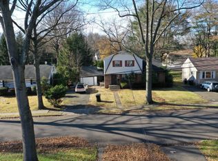 409 Gregory Rd, Paramus, NJ 07652