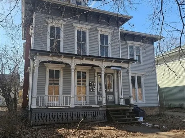 135 Pine St, Lockport, NY 14094