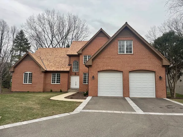 37 Graystone Ln, North Barrington, IL 60010