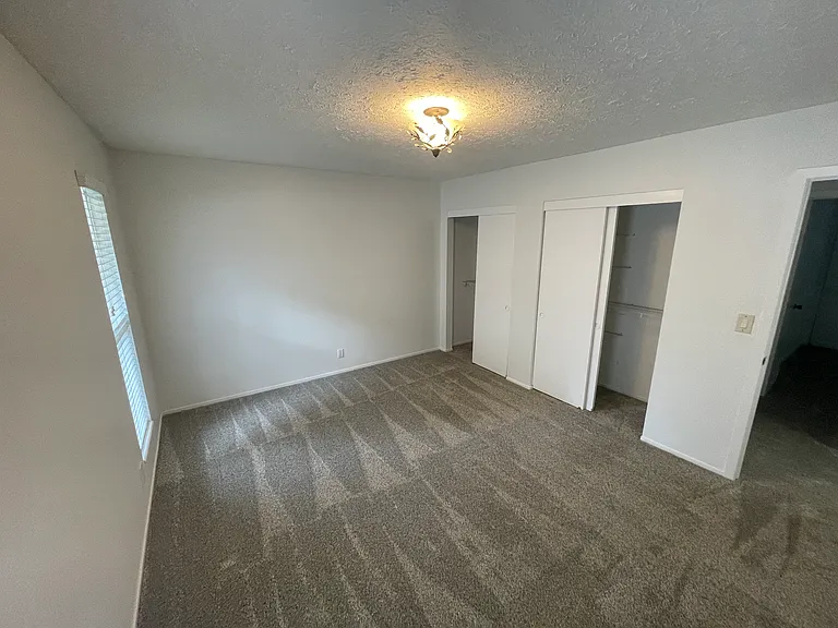 1442 E Sandy Hills Dr — Photo 25