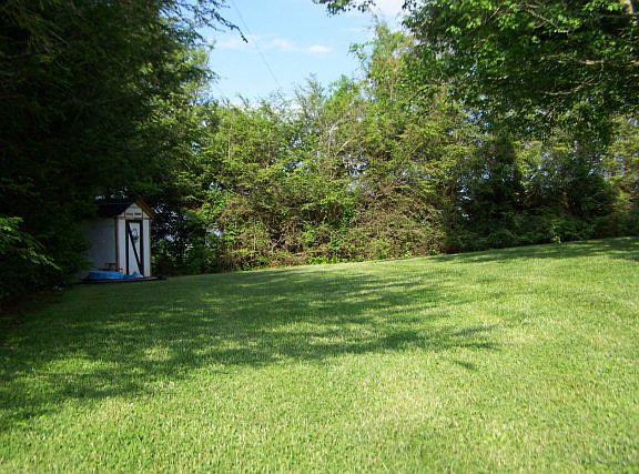 4th image of 134 Whippoorwill Ln