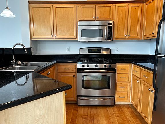 Stainless kitchen appliances, gas oven/range