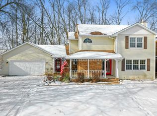 1230 Beechwood Ln, Menasha, WI 54952