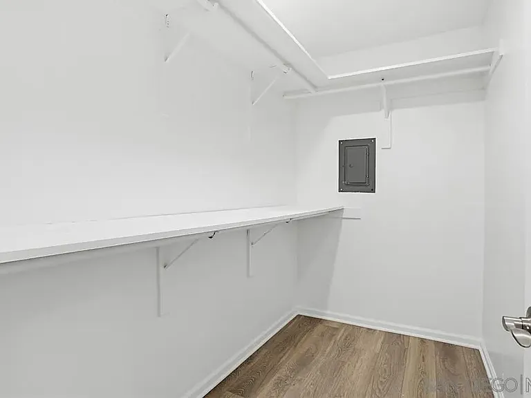 Walk-in Closet