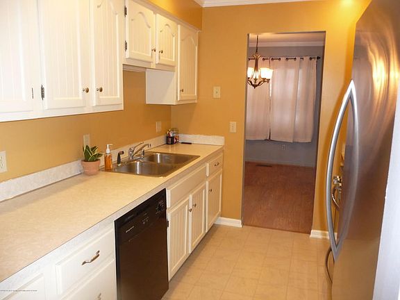 4th image of 5593 Wood Valley Dr