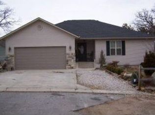 141 Scotch Pine Ct, Hollister, MO 65672