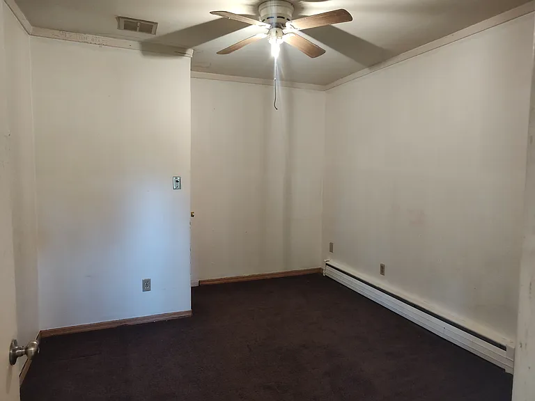 34 Rosalyn Ct #102M — Photo 4