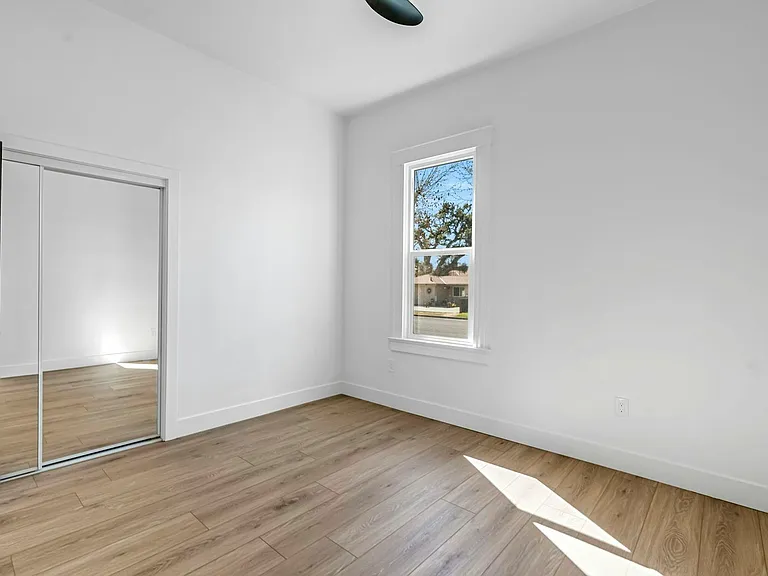 406 Sierra Ave — Photo 28