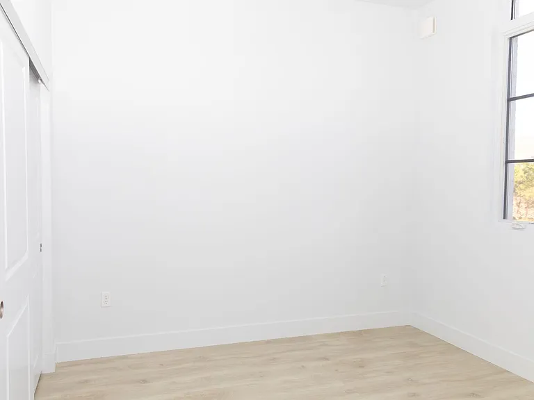 72 W Santa Clara St — Photo 17
