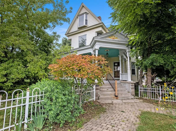 3803 Military St, Port Huron, MI 48060