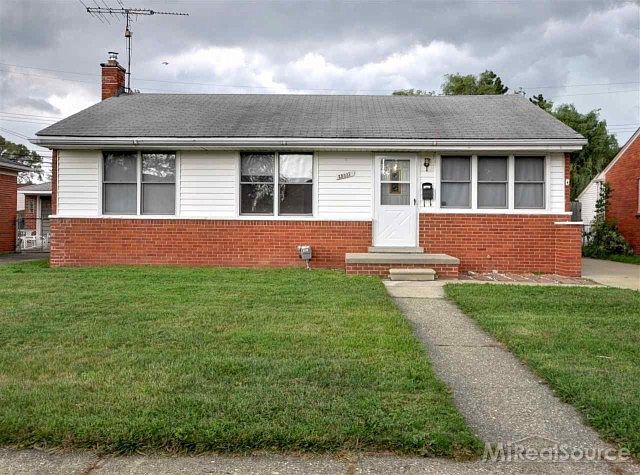 1st image of 28637 Edward St
