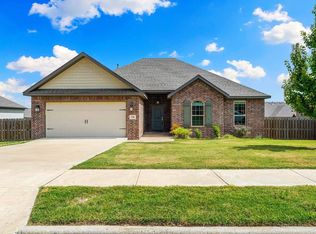 550 Captain Stockton St, Prairie Grove, AR 72753