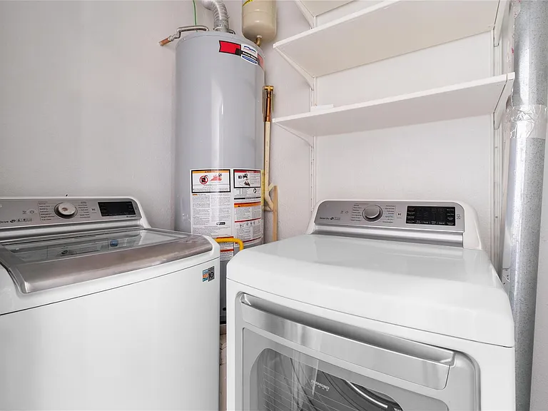 6414 Kenilworth Dr — Photo 21