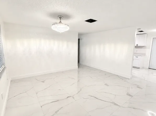 8524 Portulaca Ave, Seminole, FL 33777