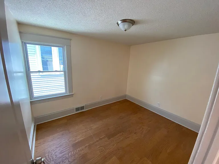 2133 Niagara St #2 — Photo 10