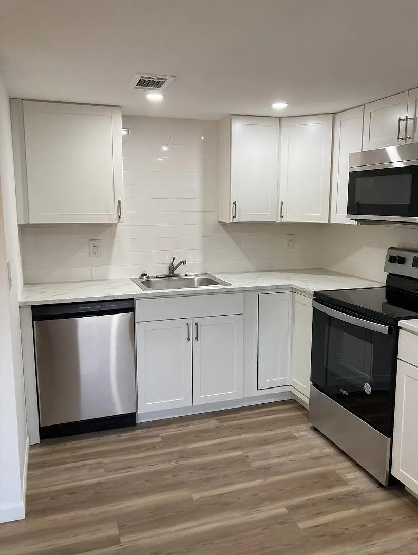 Unit Photo - 1895 40th Ave #7