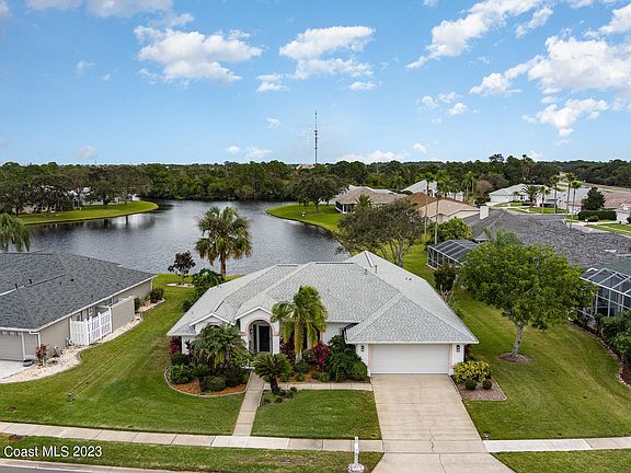 2nd image of 5621 Herons Landing Dr