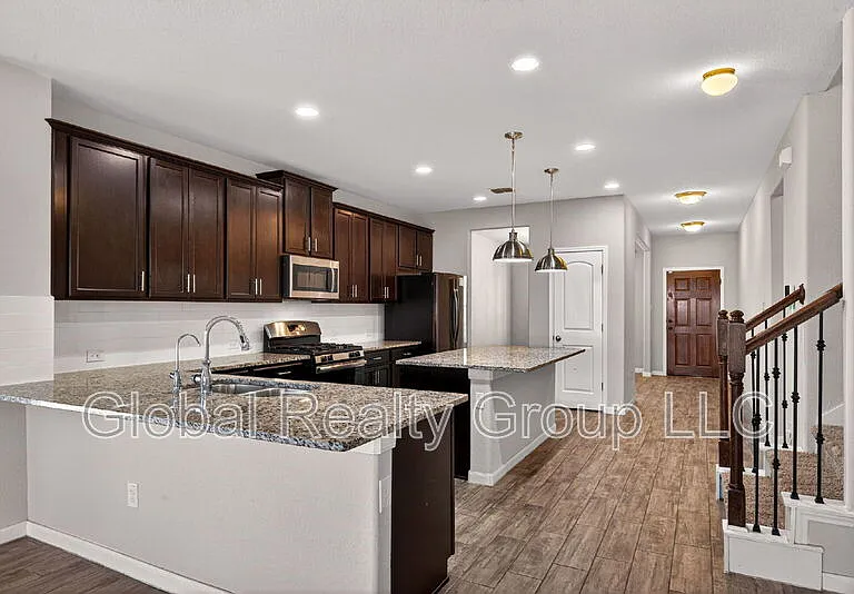 10426 Rosalina Loop — Photo 9