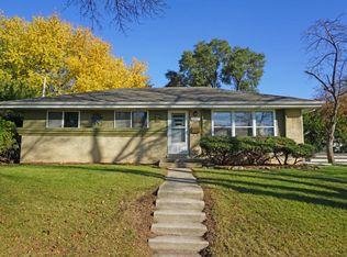 1537 S Grand Ave, Waukesha, WI 53189